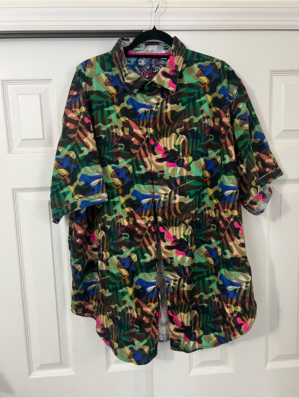 Robert Graham shirt